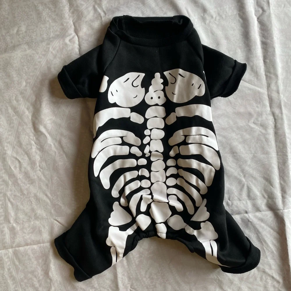 Black Skeleton Print Dog Costume Size XL. NWOT Excellent Condition!